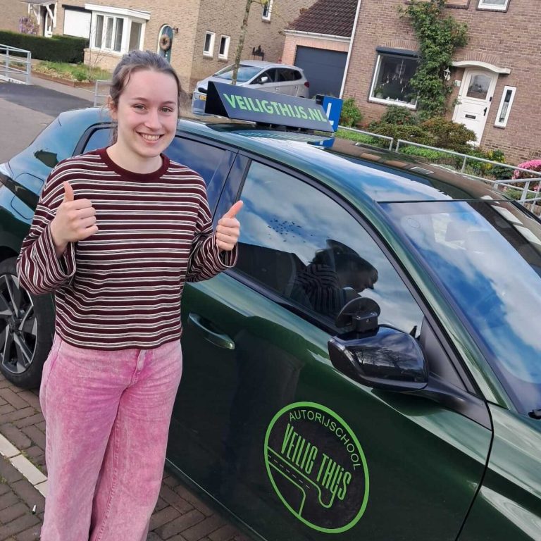 de 4e geslaagde van rijschool Veilig Thijs te Schinnen