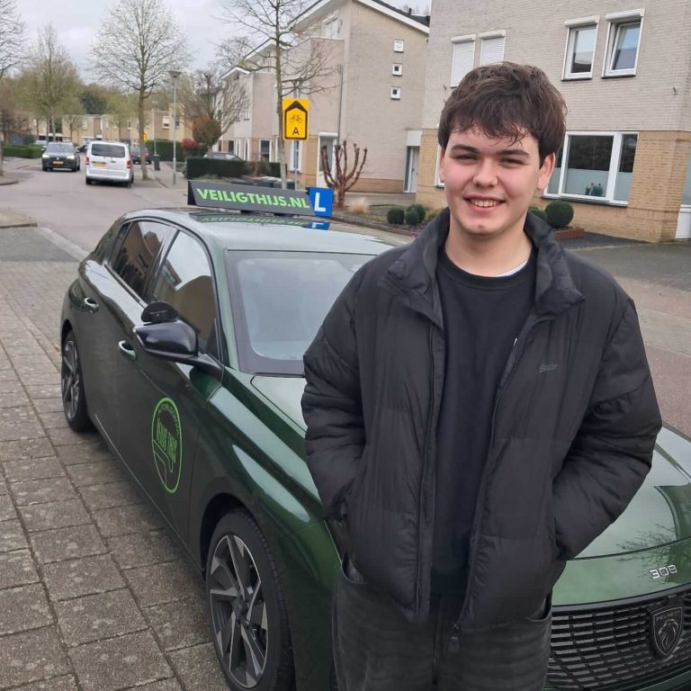 de 4e geslaagde van rijschool Veilig Thijs te Schinnen